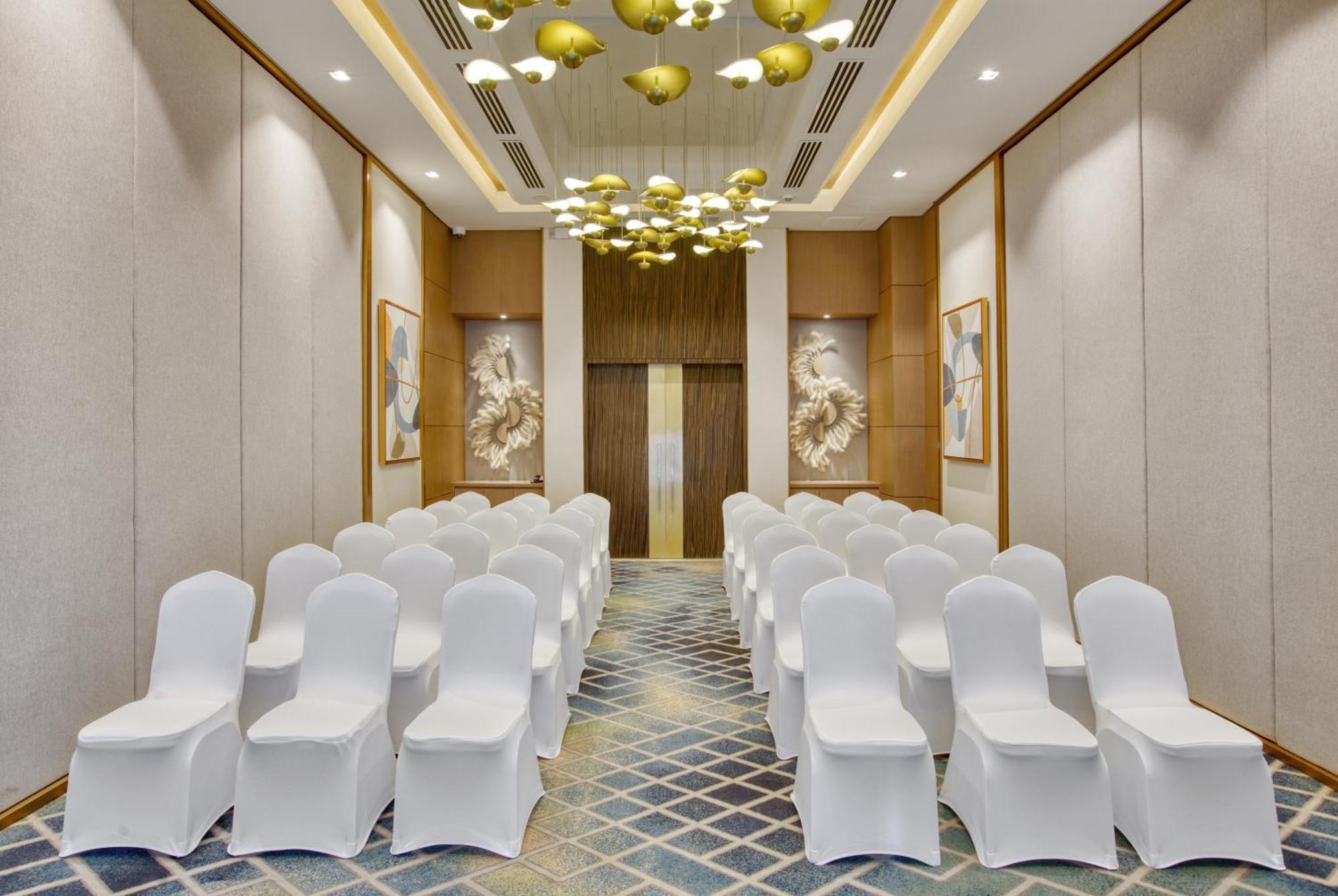 Belmont Hotel Mactan Lapu-Lapu City Exterior foto