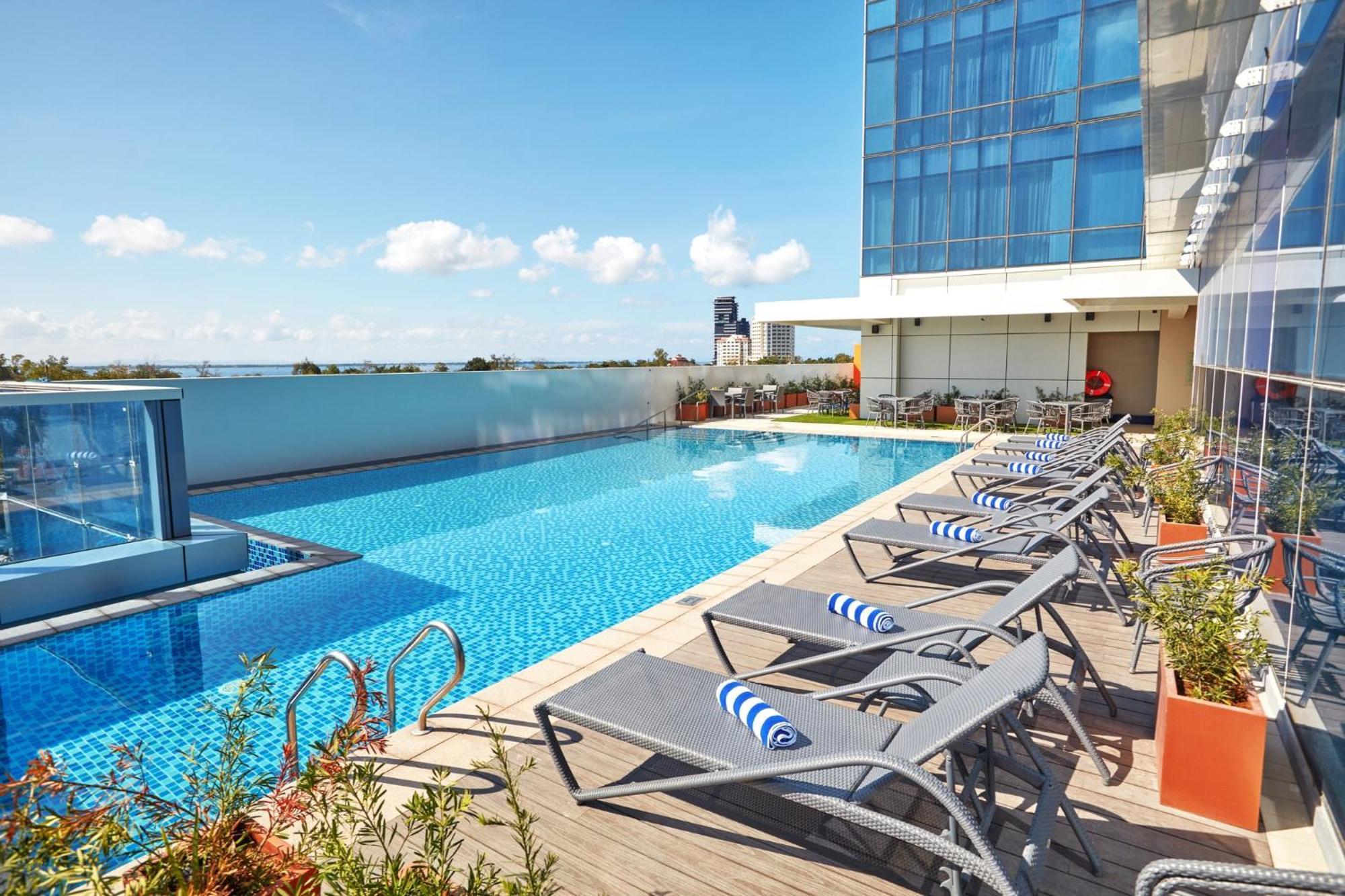 Belmont Hotel Mactan Lapu-Lapu City Exterior foto